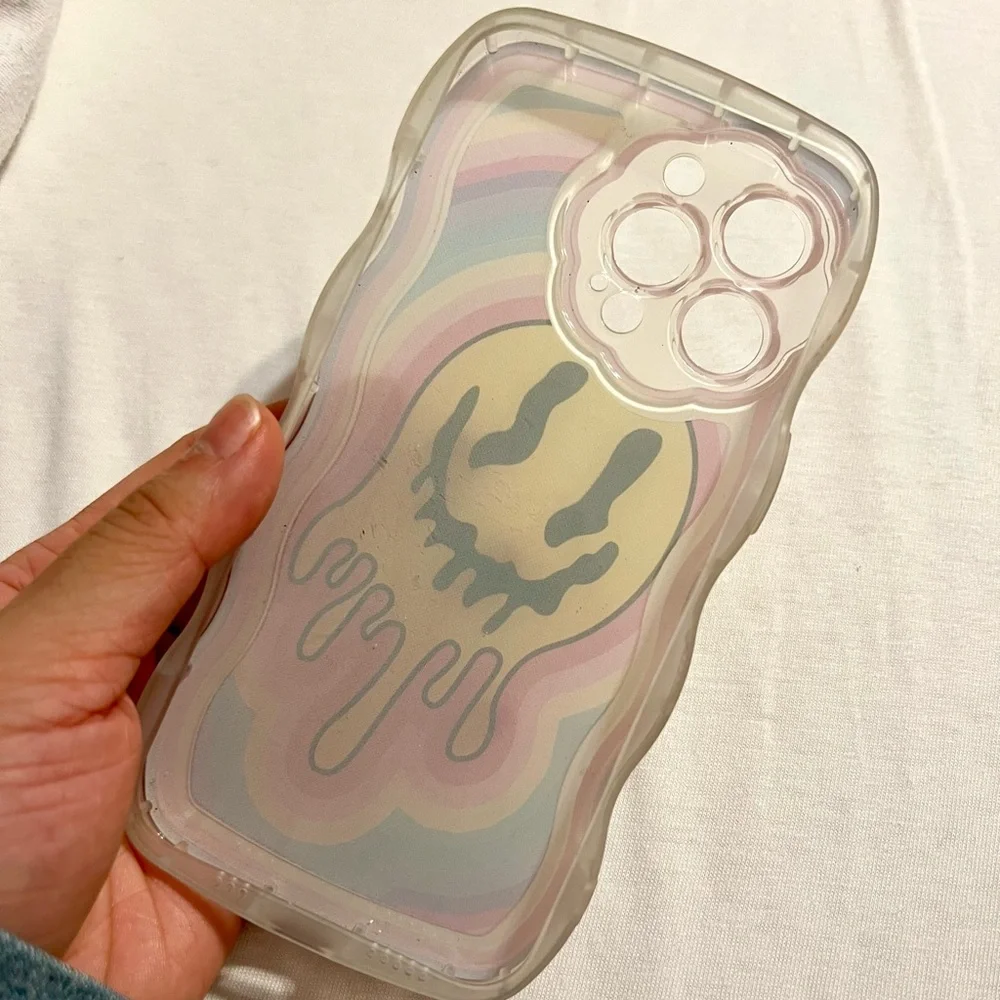 NEW Hot Topic iPhone 13 Pro Melting Smiley Emo Graphic Wavy Edge Phone Case